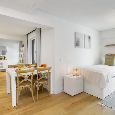 Whome Urban Oasis: Modern Living With Parking & Ac Lisbon