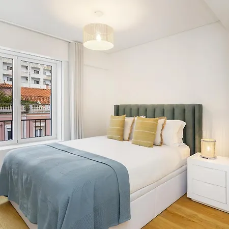 Whome Urban Oasis: Modern Living With Parking & Ac Apartment *