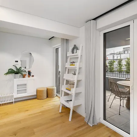 Whome Urban Oasis: Modern Living With Parking & Ac Apartment *