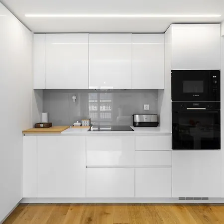 Whome Urban Oasis: Modern Living With Parking & Ac アパート リスボン