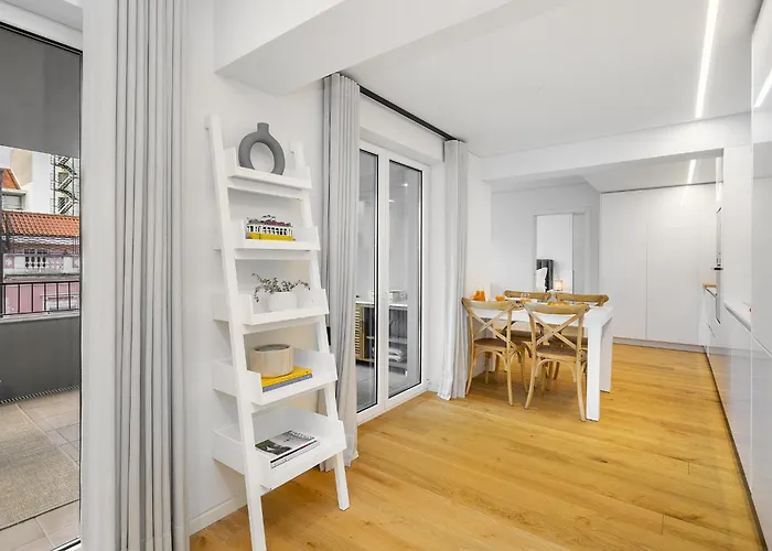 Whome Urban Oasis: Modern Living With Parking & Ac Apartment Lissabon