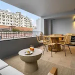 Appartement Whome Urban Oasis: Modern Living With Parking & Ac Lisboa