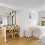Whome Urban Oasis: Modern Living With Parking & Ac Lisboa