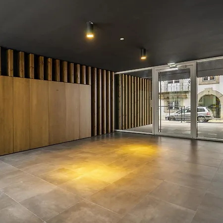 Whome Urban Oasis: Modern Living With Parking & Ac Lisboa